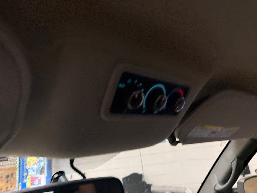 2015 Chevrolet Express Image 18