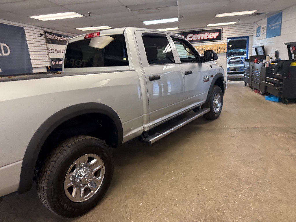2014 RAM 2500 Image 3