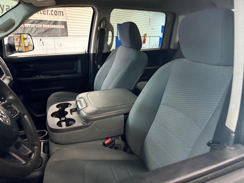 2014 RAM 2500 Image 9