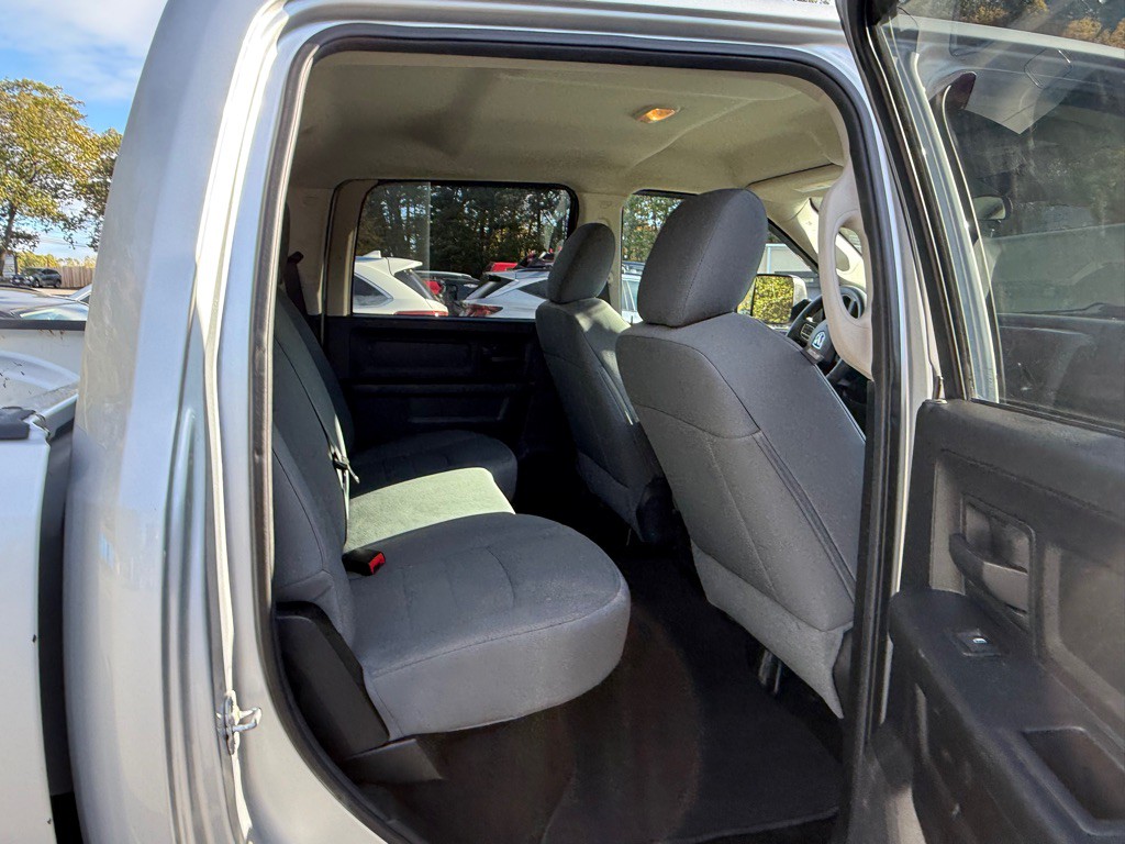 2014 RAM 2500 Image 35
