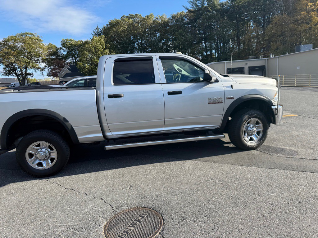 2014 RAM 2500 Image 38