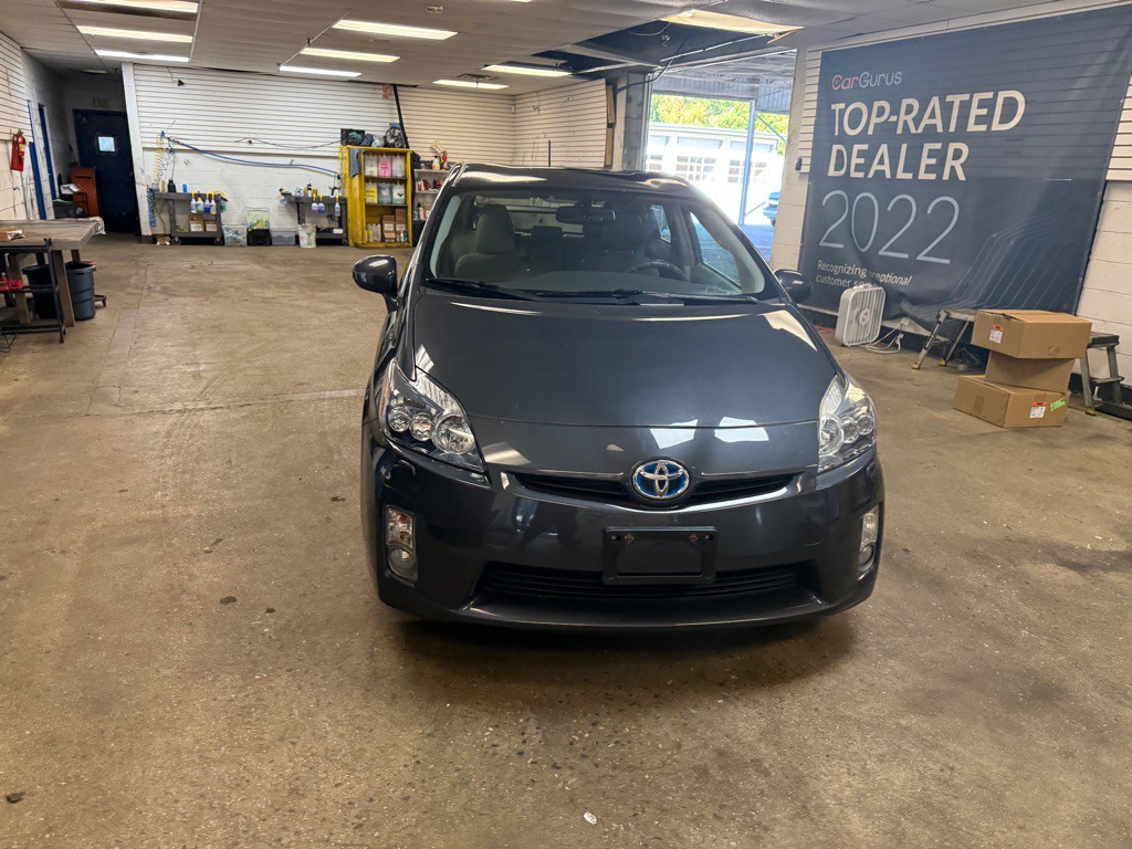 2010 Toyota Prius Image 2