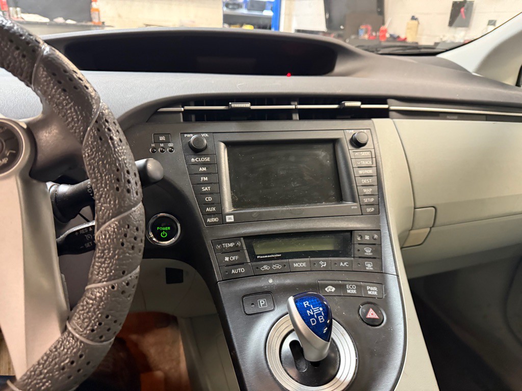 2010 Toyota Prius Image 11