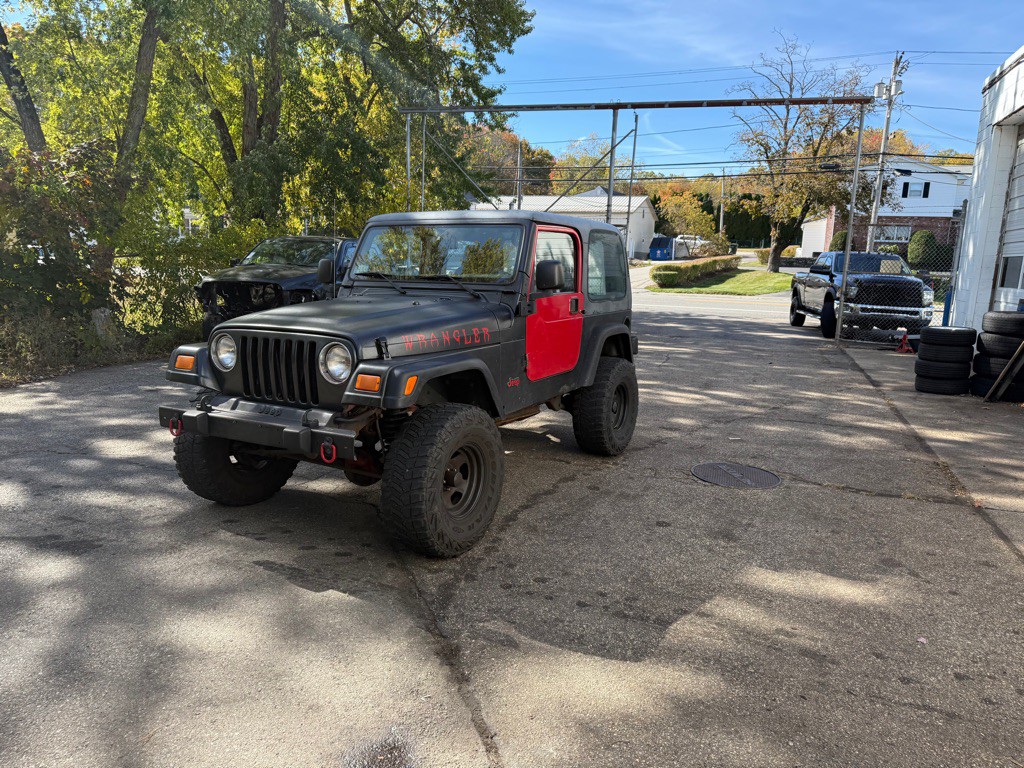 2003 Jeep Wrangler Image 1