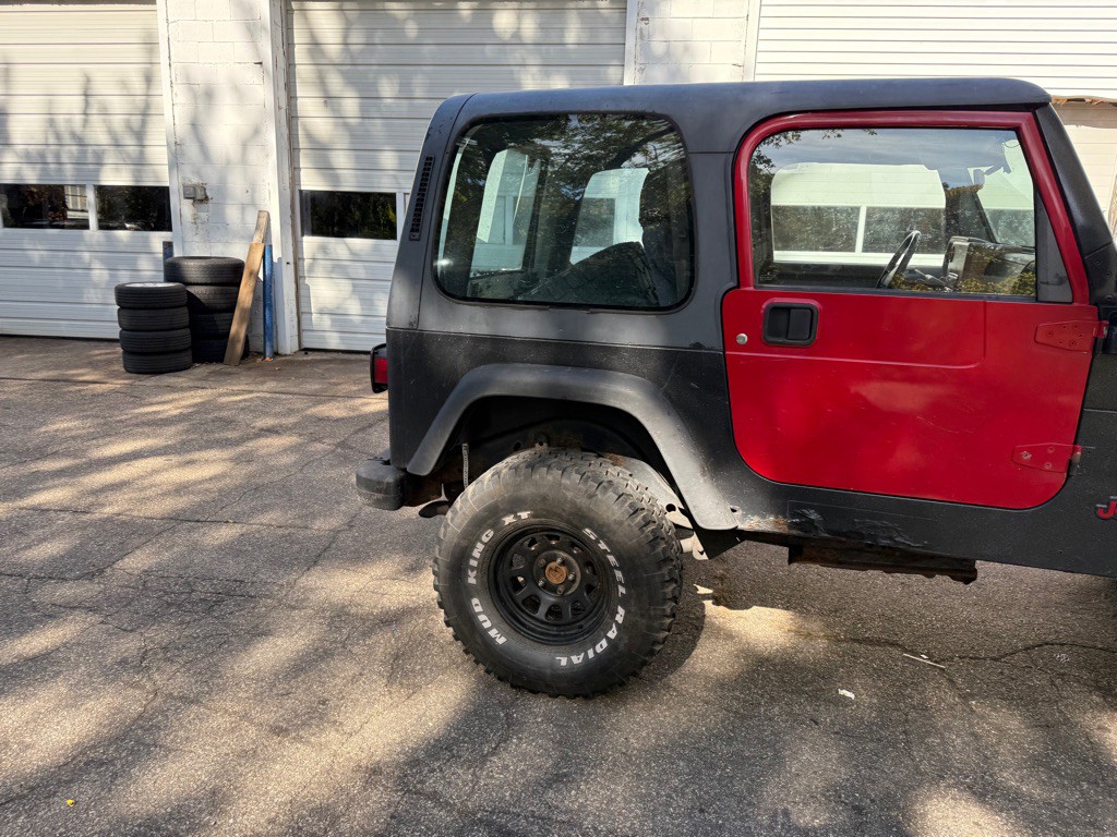 2003 Jeep Wrangler Image 8