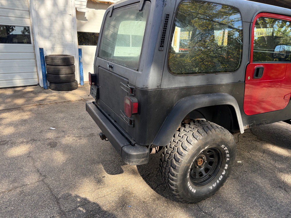 2003 Jeep Wrangler Image 9