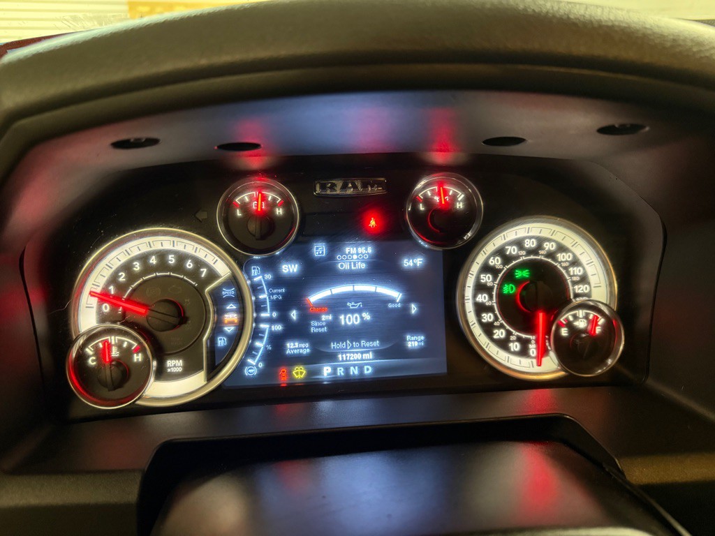 2014 RAM 2500 Image 25