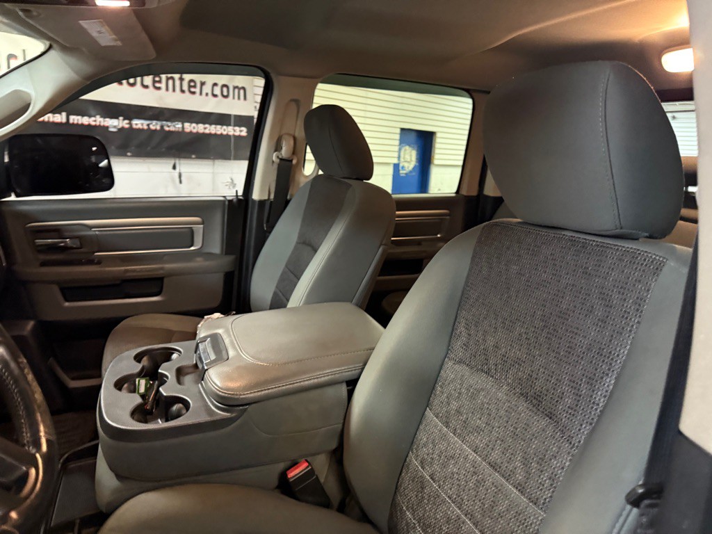 2014 RAM 2500 Image 30