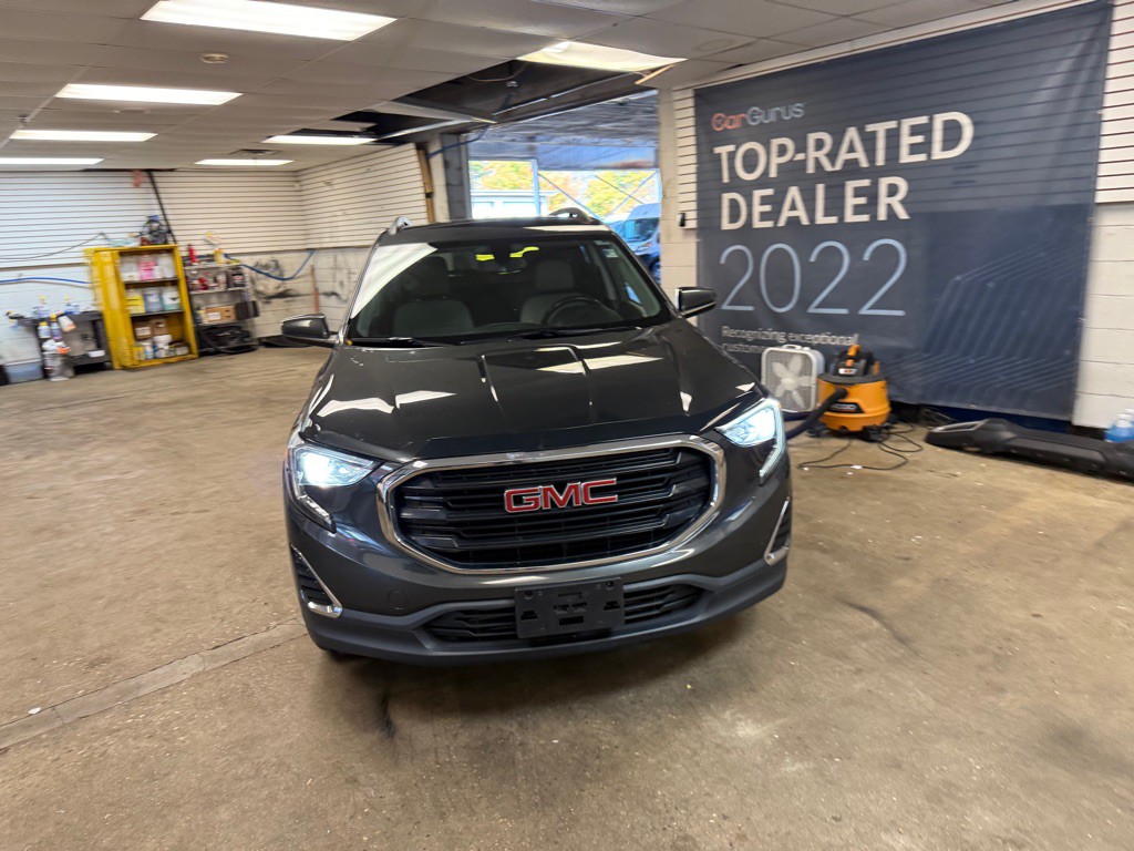 2018 GMC Terrain Image 2