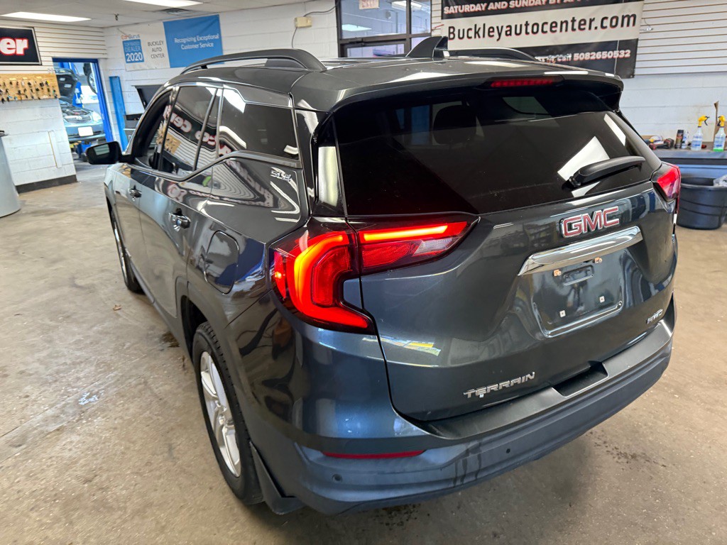 2018 GMC Terrain Image 9