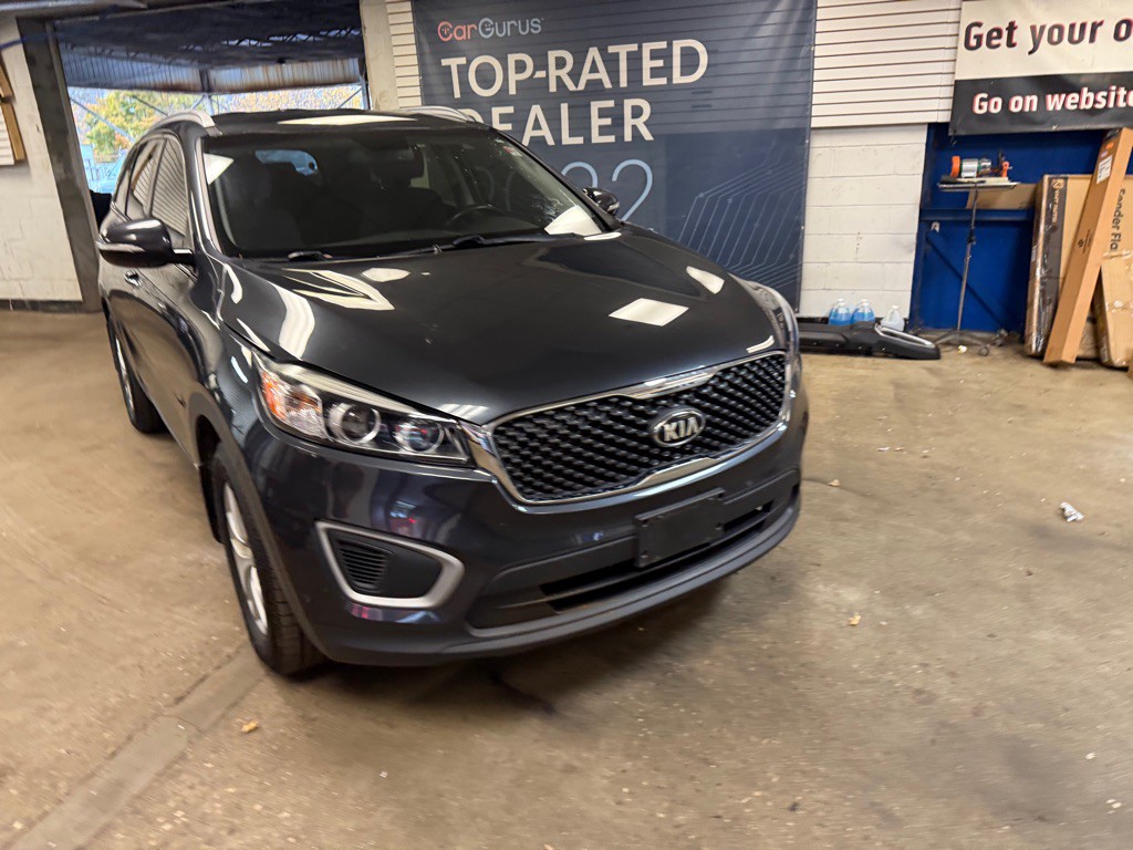 2018 Kia Sorento Image 2