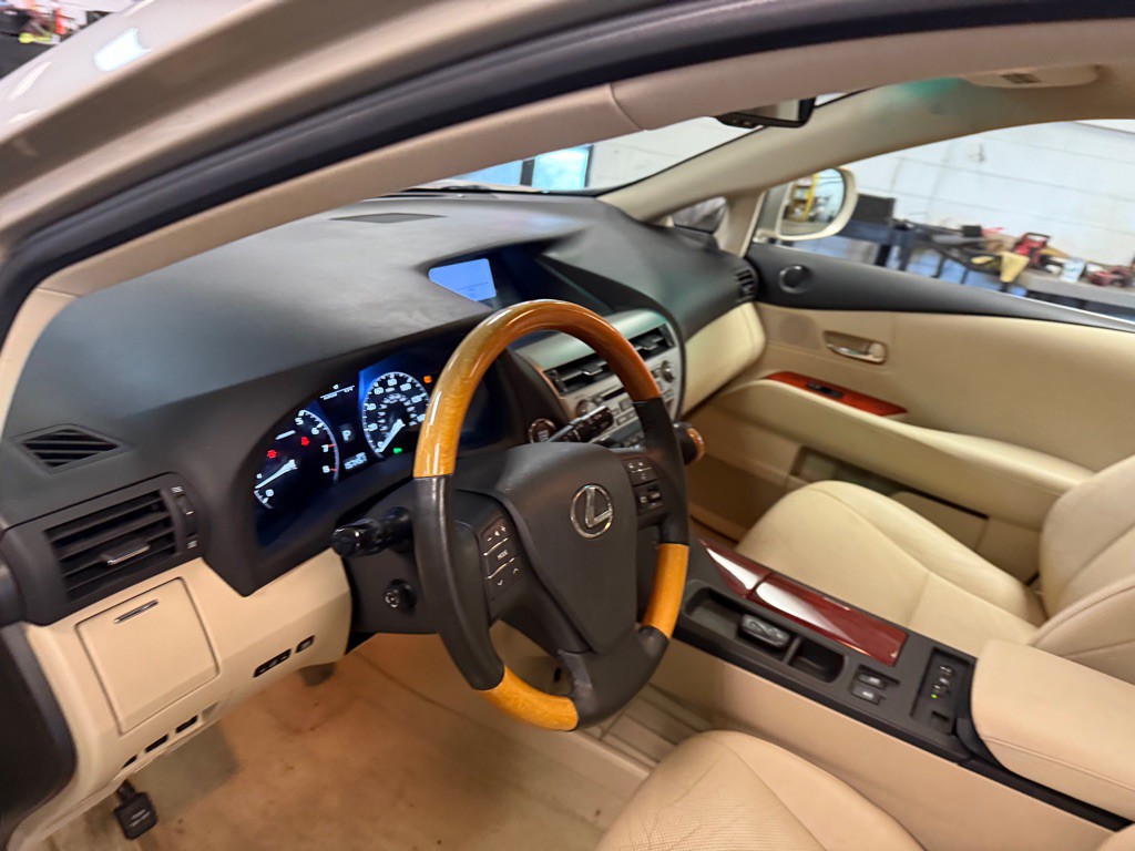 2012 Lexus RX Image 4