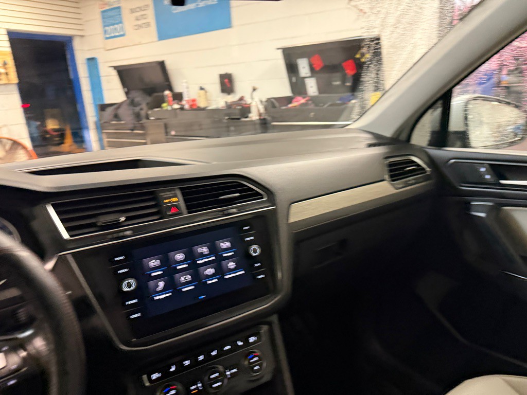 2018 Volkswagen Tiguan Image 15