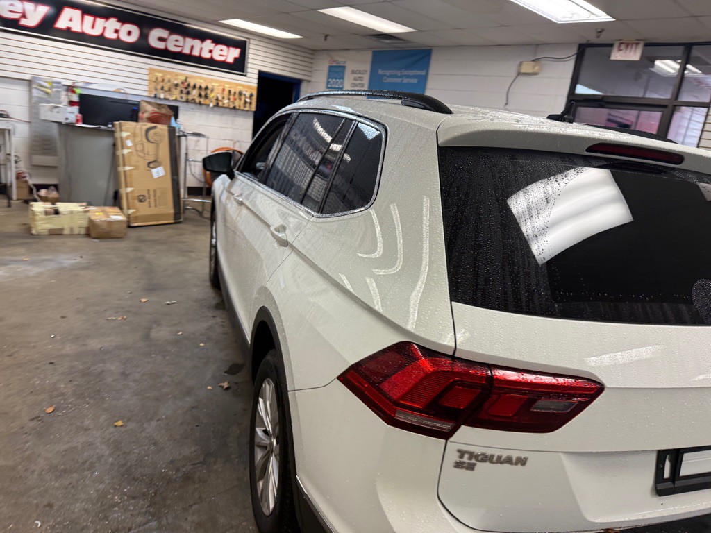 2018 Volkswagen Tiguan Image 28