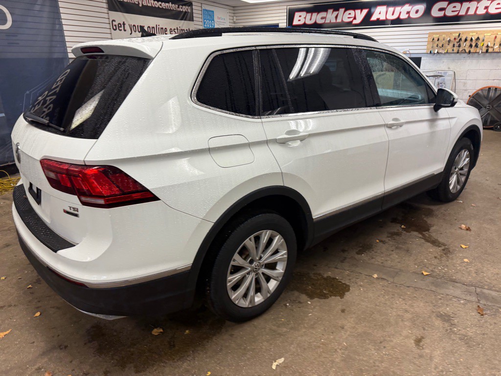 2018 Volkswagen Tiguan Image 32