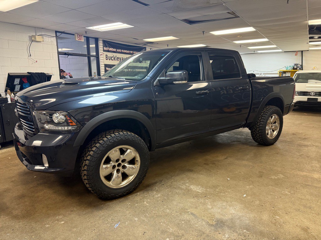 2013 RAM 1500 Image 3