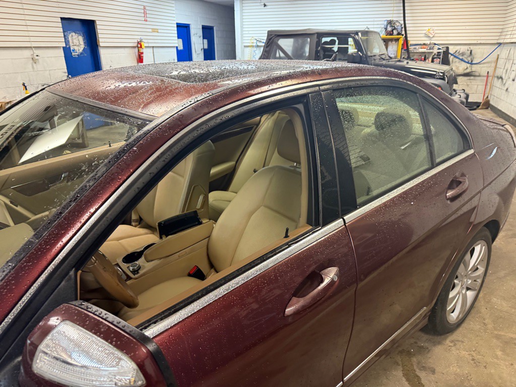 2008 Mercedes-Benz C-Class Image 14