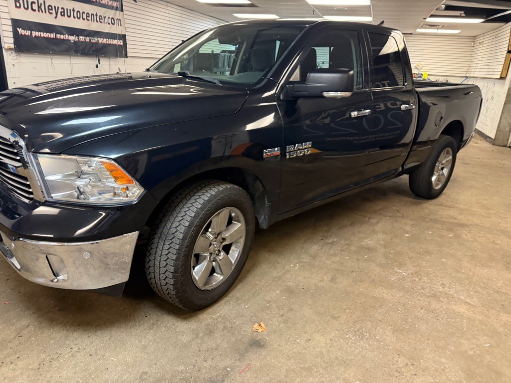 2017 RAM 1500 Image 3