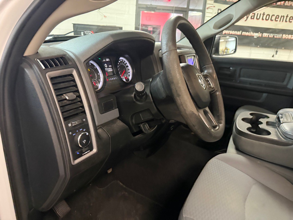 2017 RAM 1500 Image 9