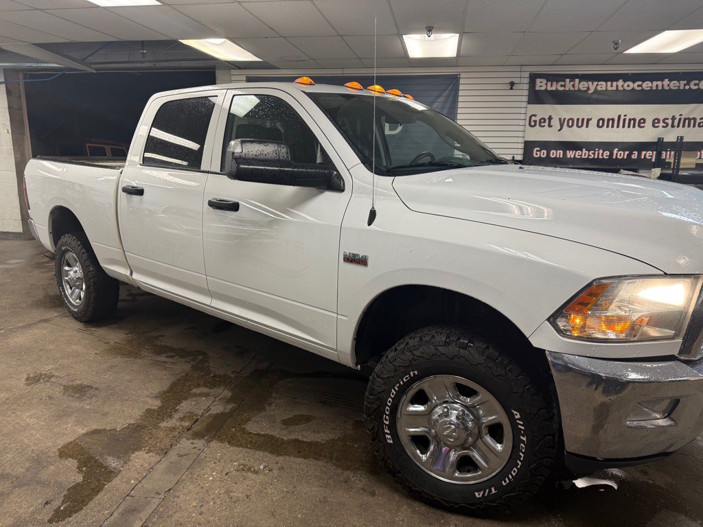 2017 RAM 3500 Image 2