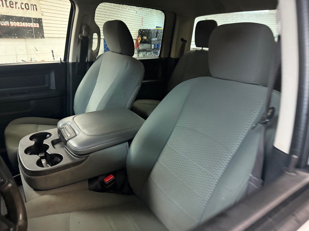 2017 RAM 3500 Image 7