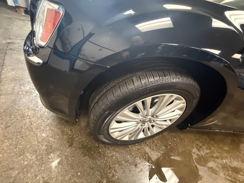 2014 Chrysler 300 Image 19