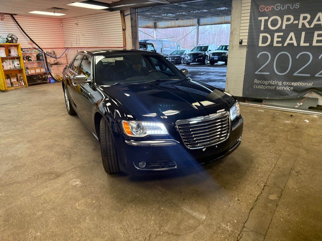2014 Chrysler 300 Image 40