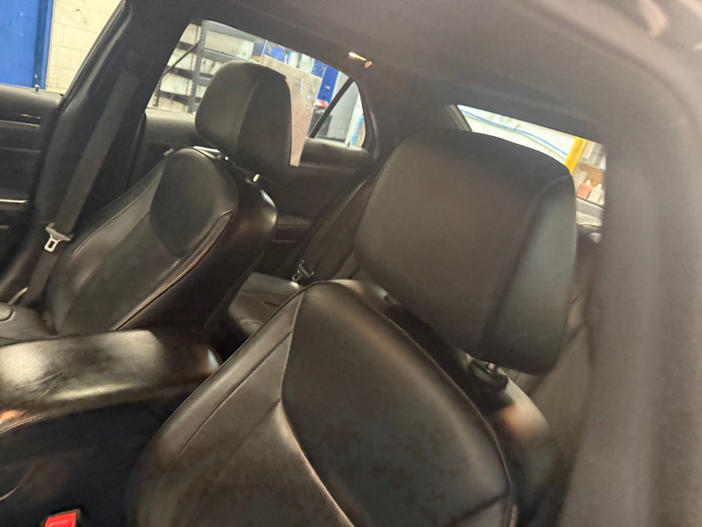 2014 Chrysler 300 Image 42