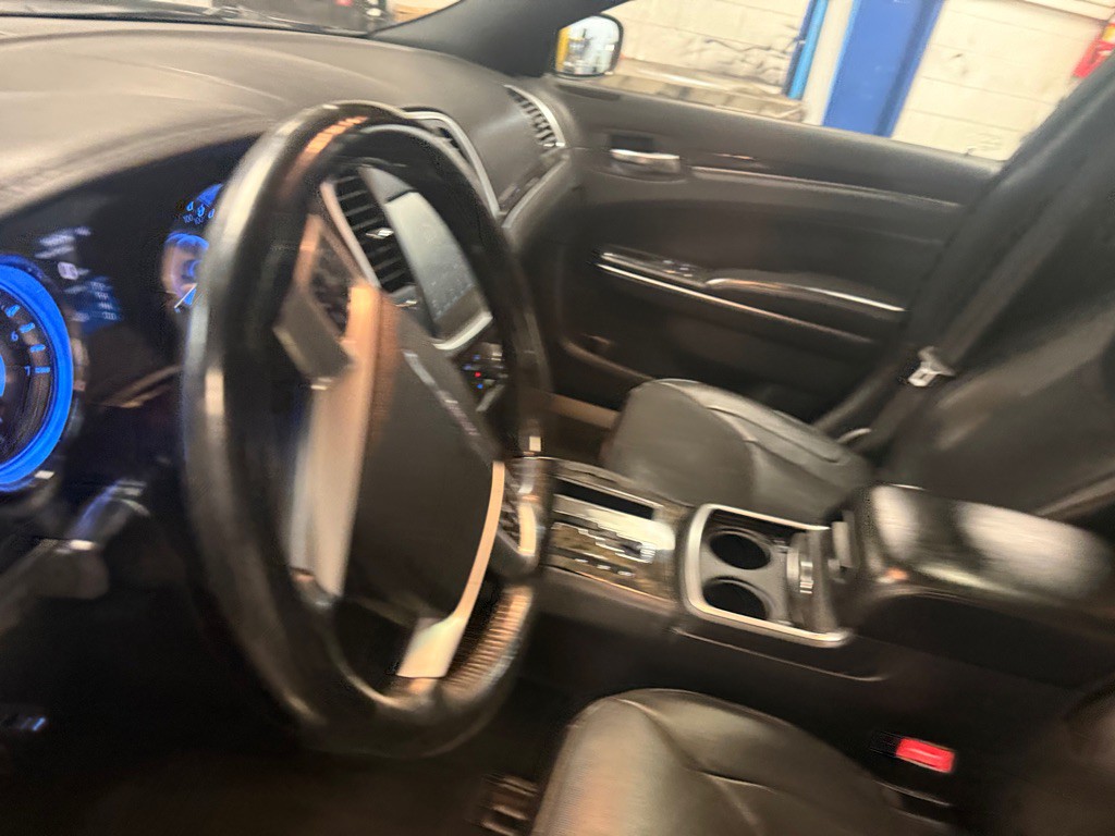 2014 Chrysler 300 Image 43