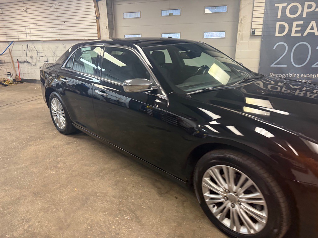 2014 Chrysler 300 Image 48