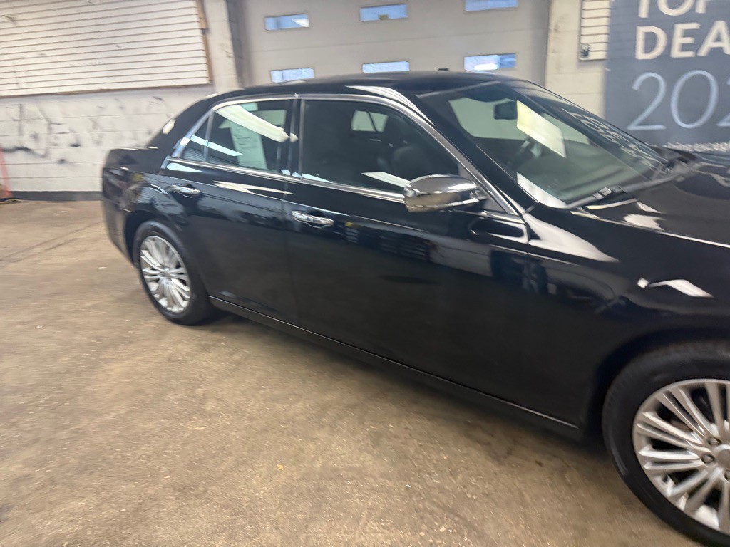 2014 Chrysler 300 Image 49