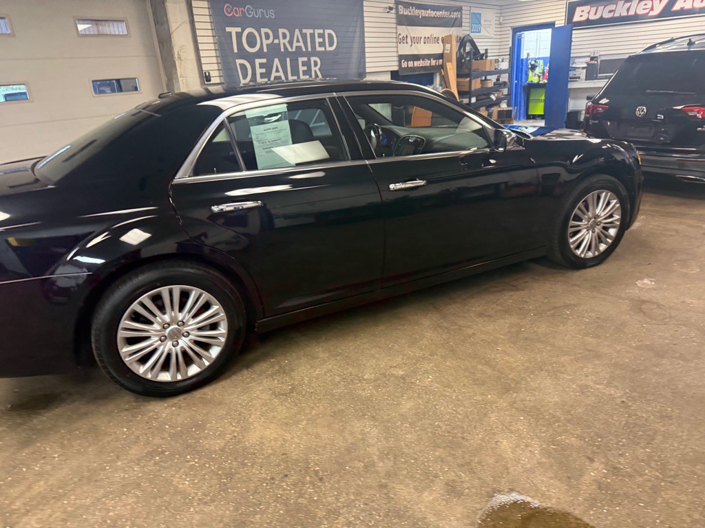 2014 Chrysler 300 Image 50