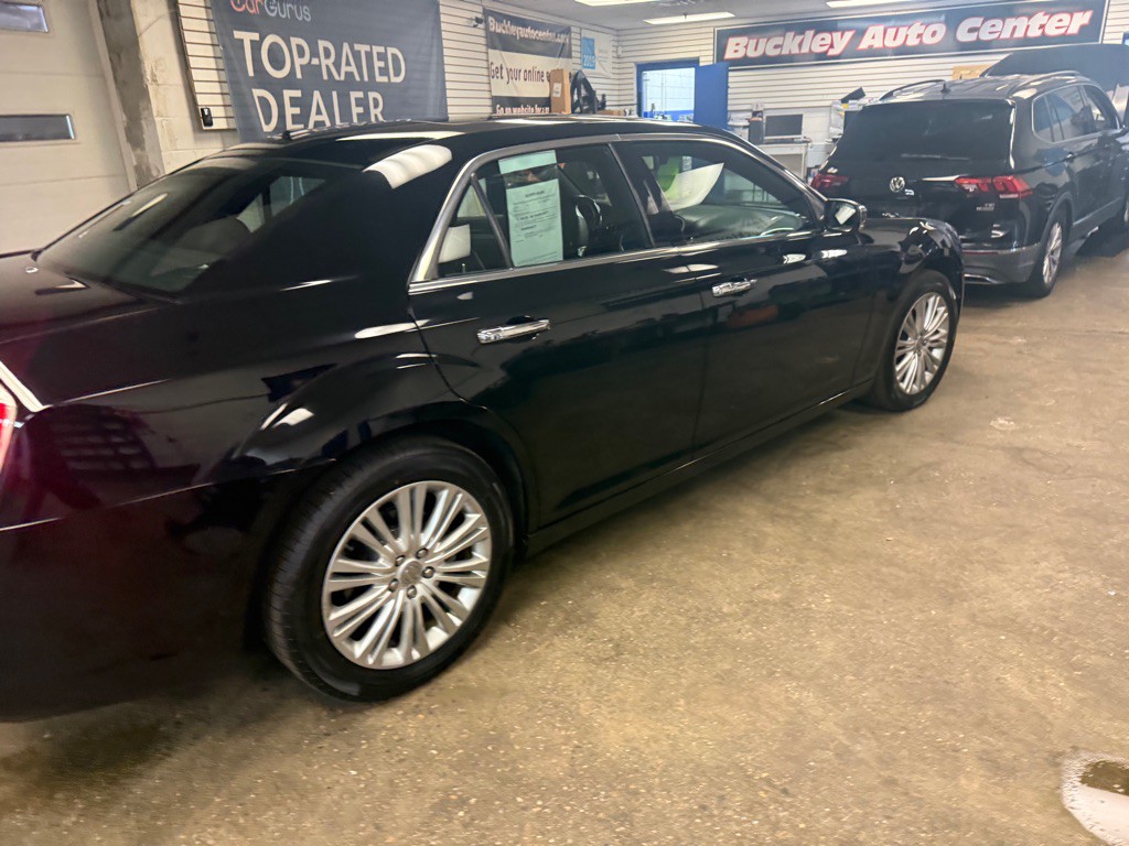 2014 Chrysler 300 Image 51