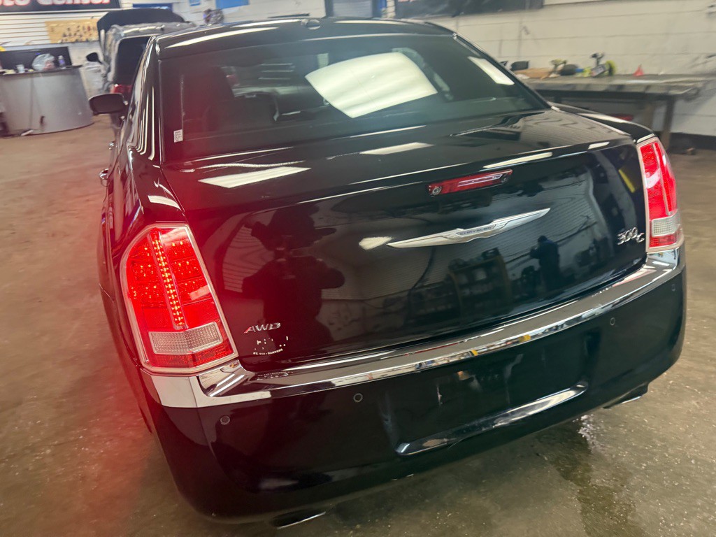 2014 Chrysler 300 Image 56