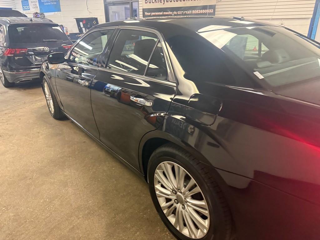 2014 Chrysler 300 Image 61