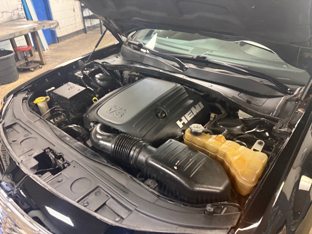 2014 Chrysler 300 Image 63