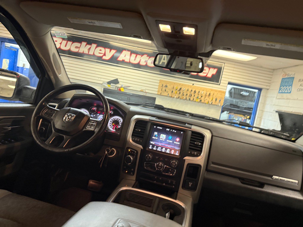 2016 RAM 1500 Image 12