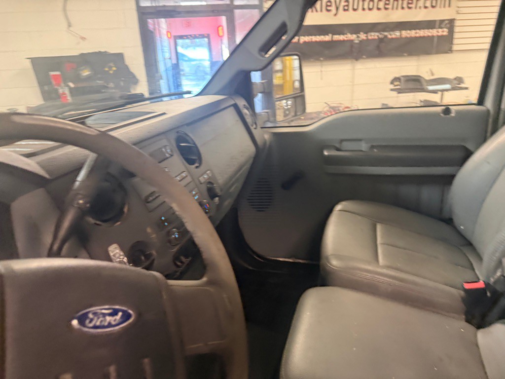2012 Ford F-350 Image 20