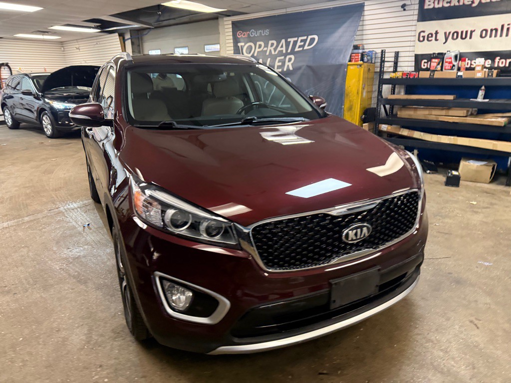 2018 Kia Sorento Image 2