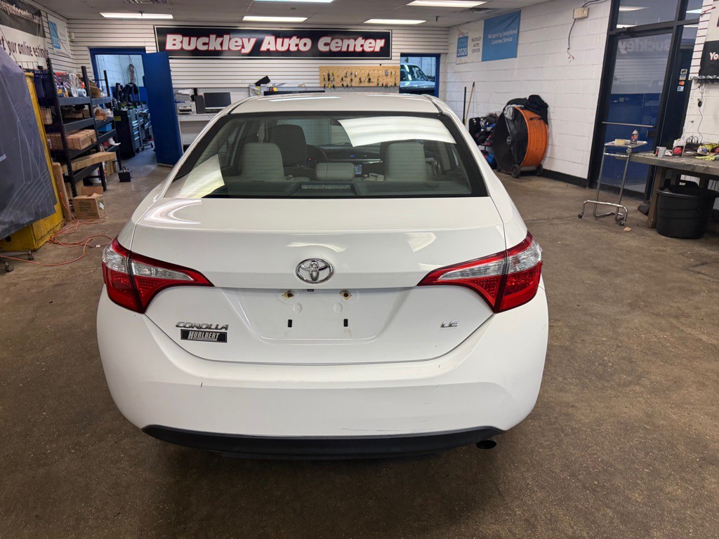 2016 Toyota Corolla Image 12