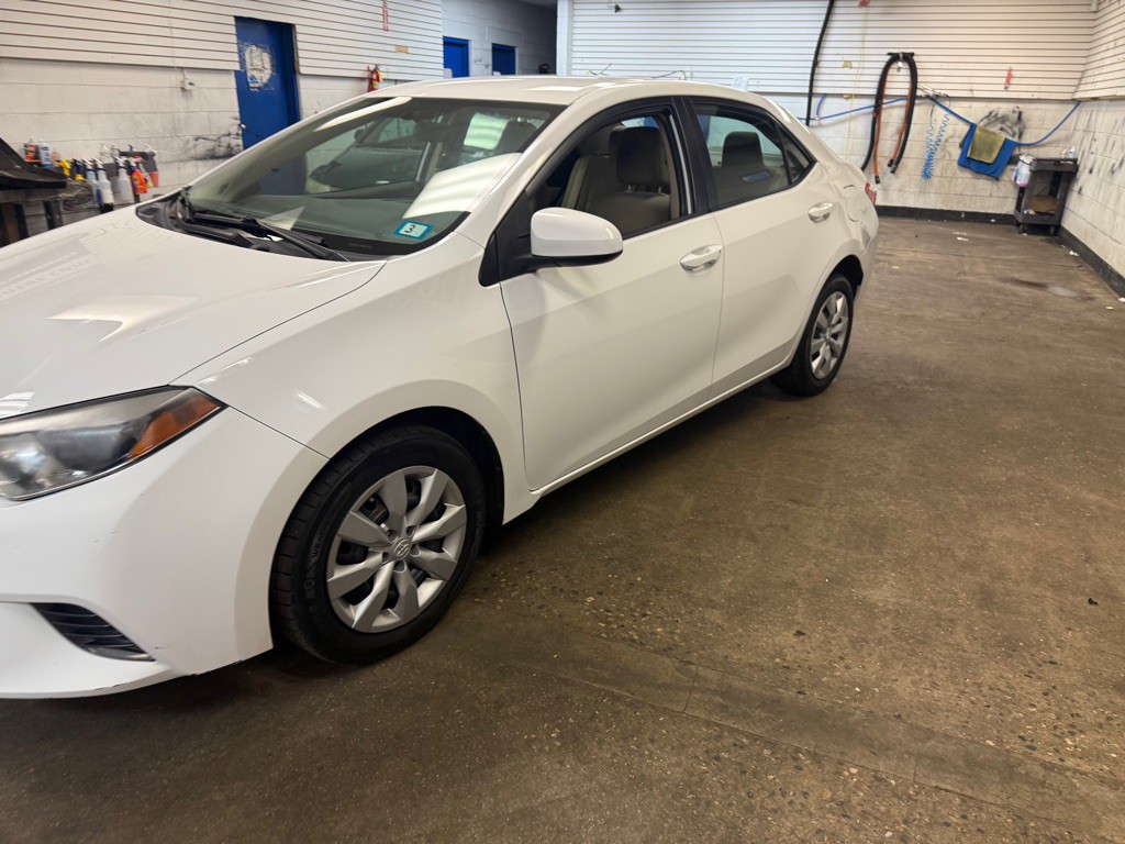 2016 Toyota Corolla Image 21