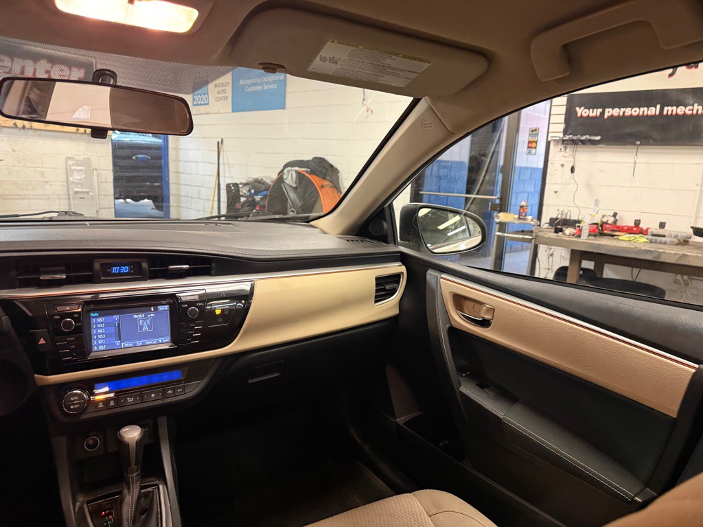 2016 Toyota Corolla Image 30