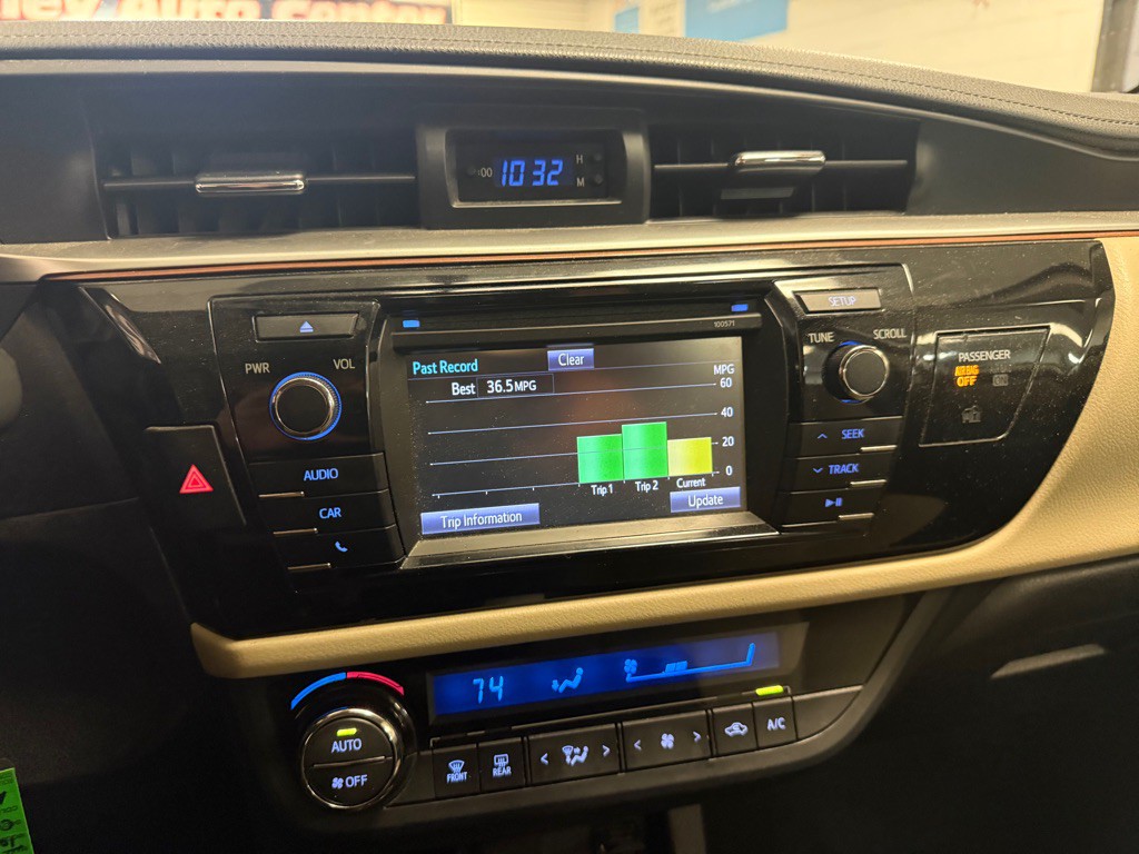 2016 Toyota Corolla Image 41