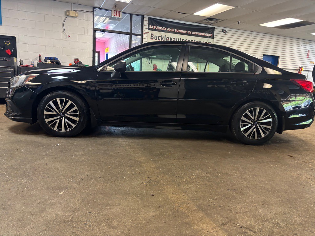 2019 Subaru Legacy Image 8