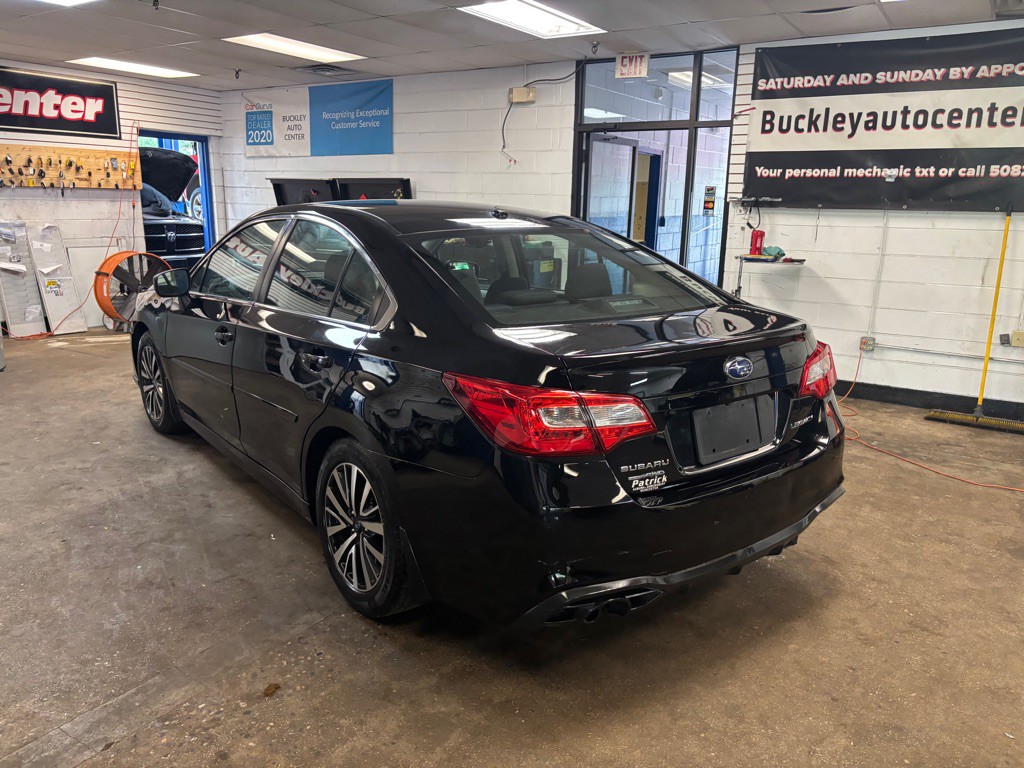 2019 Subaru Legacy Image 9
