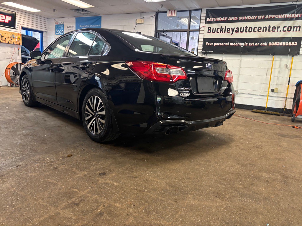 2019 Subaru Legacy Image 10