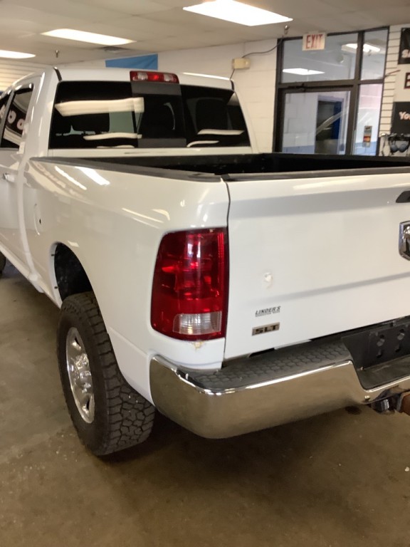 2014 RAM 2500 Image 11