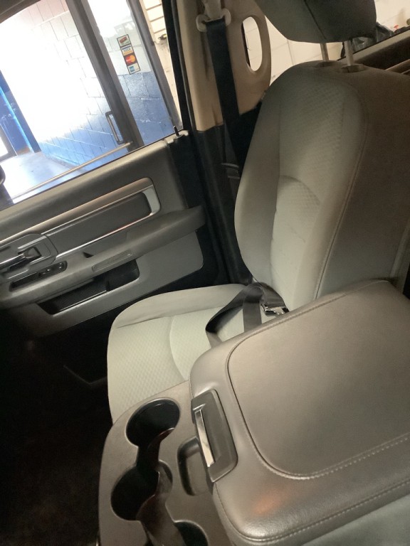 2014 RAM 2500 Image 24