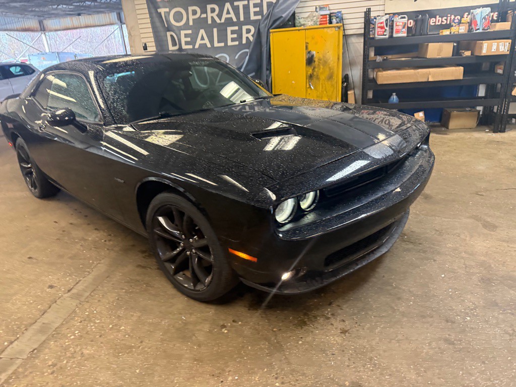 2016 Dodge Challenger Image 3