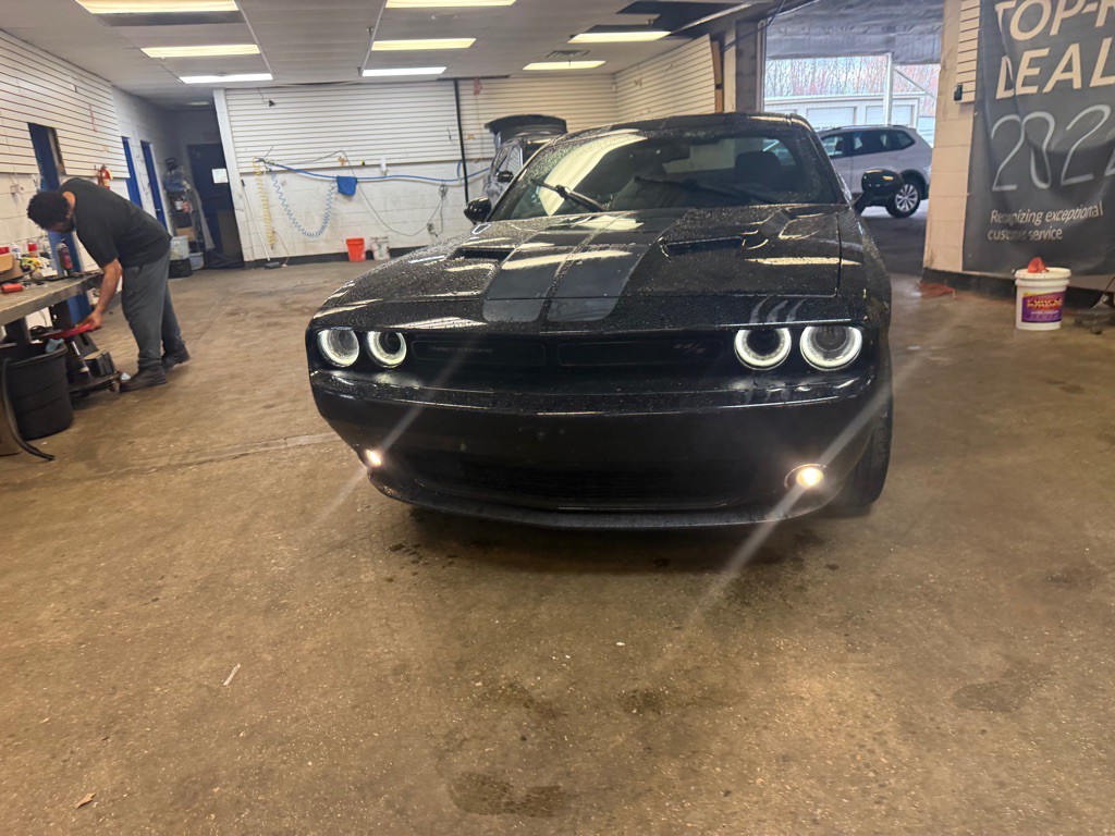 2016 Dodge Challenger Image 7